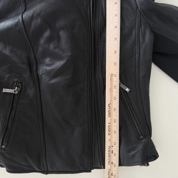 BCBG Maxazria Leather Bomber Jacket Womens Medium Black Moto NO ZIPPER Faux Fur - Picture 13 of 13